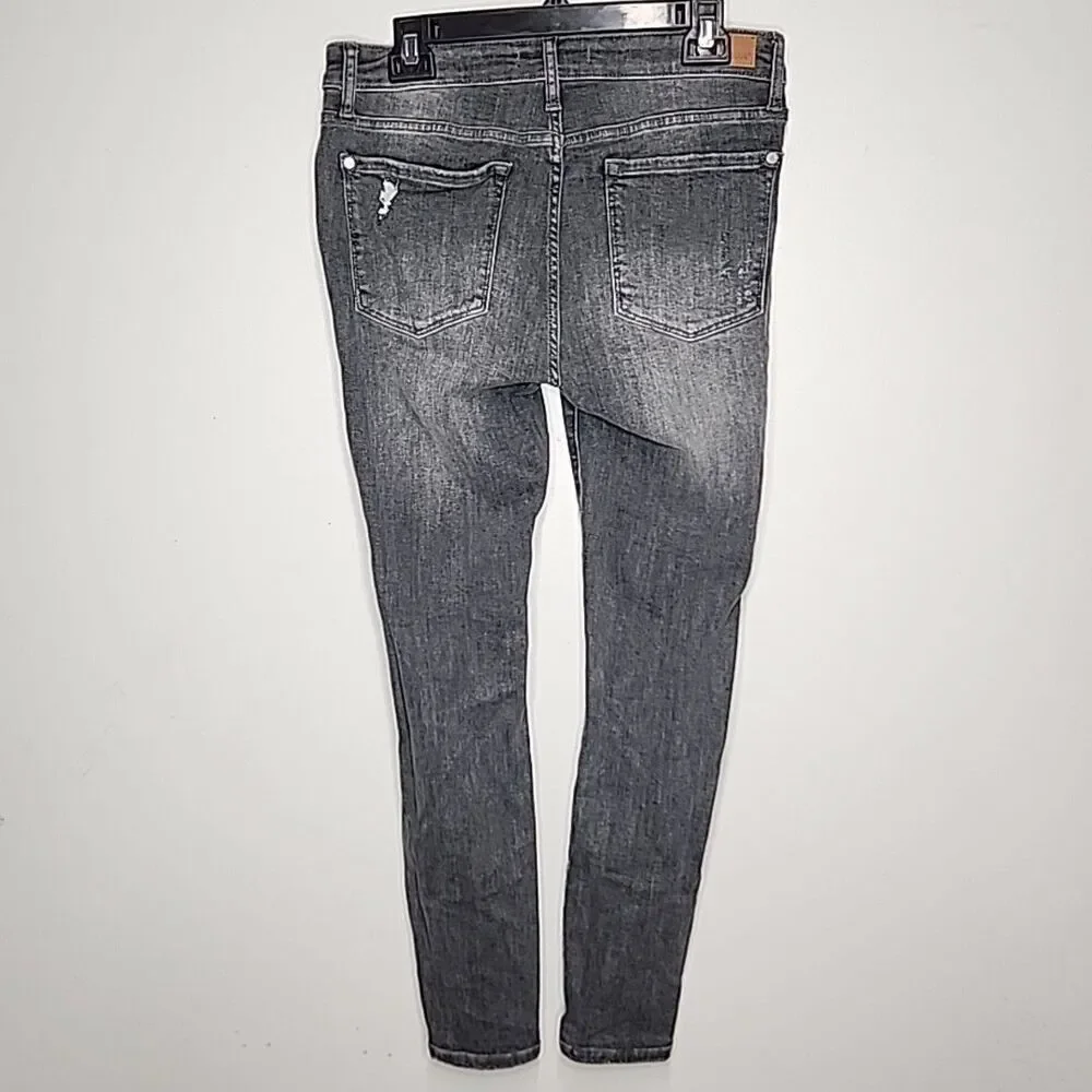 Judy Blue Jeans Women’s 11/30 Skinny Fit Distressed Faded Stretchy JB8857 Black